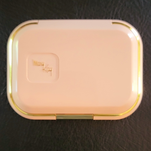 NIB Vintage Mary Kay Glamour Compact 0101 for eyes, lips, blush, powder. Labels - Picture 6 of 12